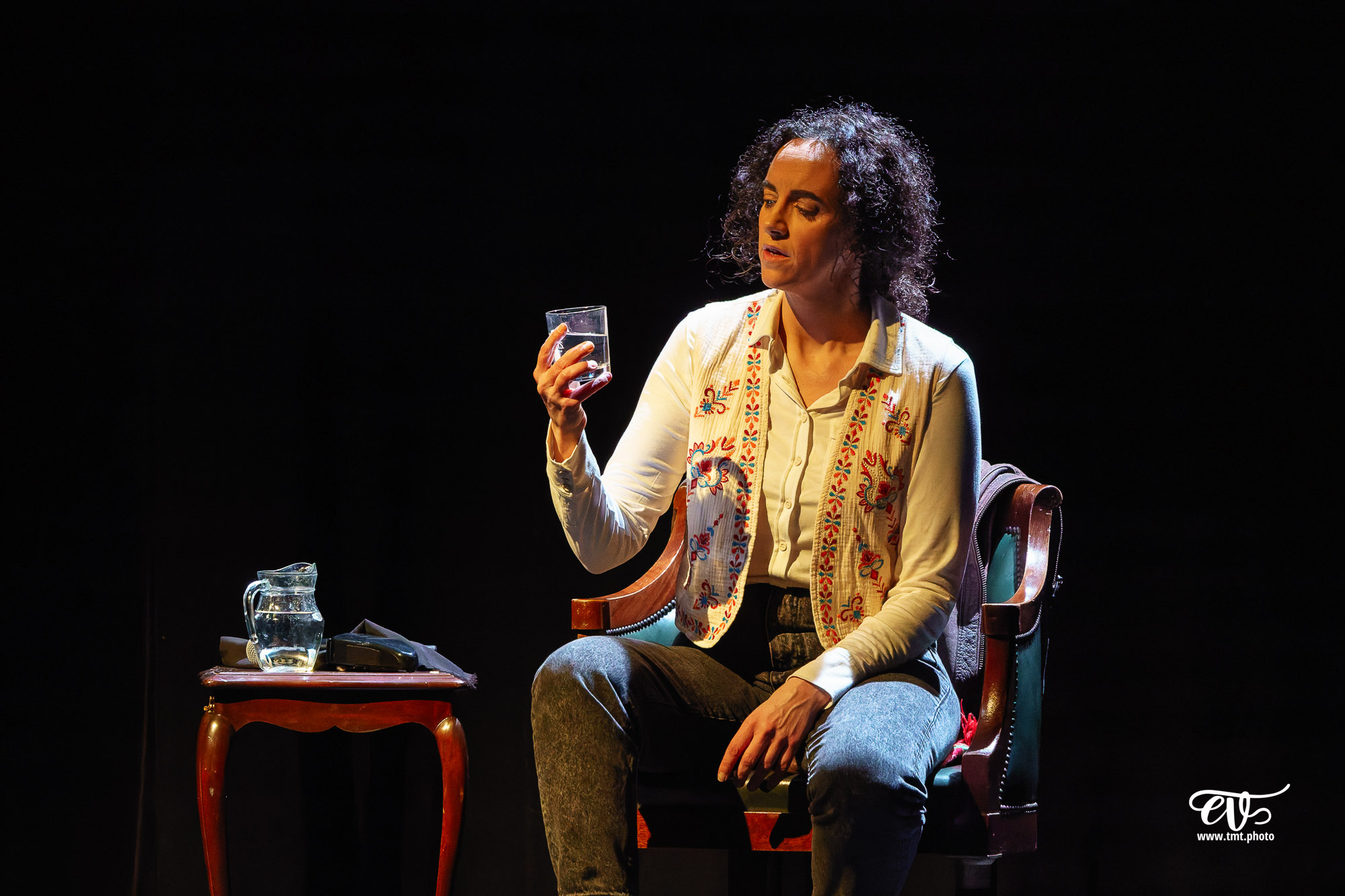 FEMME NON RÉ-ÉDUCABLE (CHOUETTE COMPAGNIE)